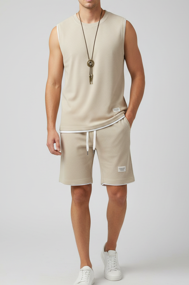 Ensemble beige sur mannequin